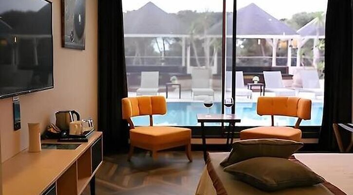 Enki Royal Çeşme Otel