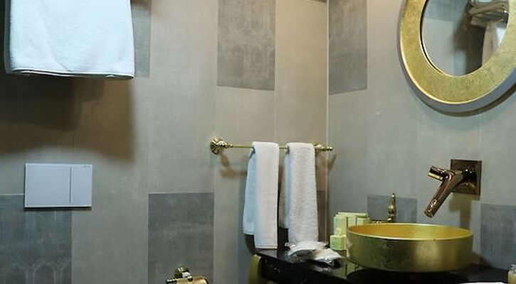 Enki Royal Çeşme Otel