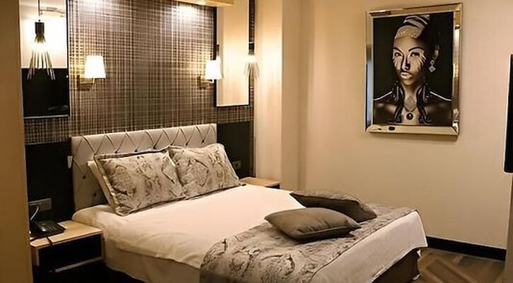 Enki Royal Çeşme Otel